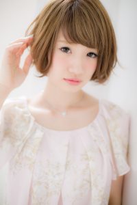 ショートボブ